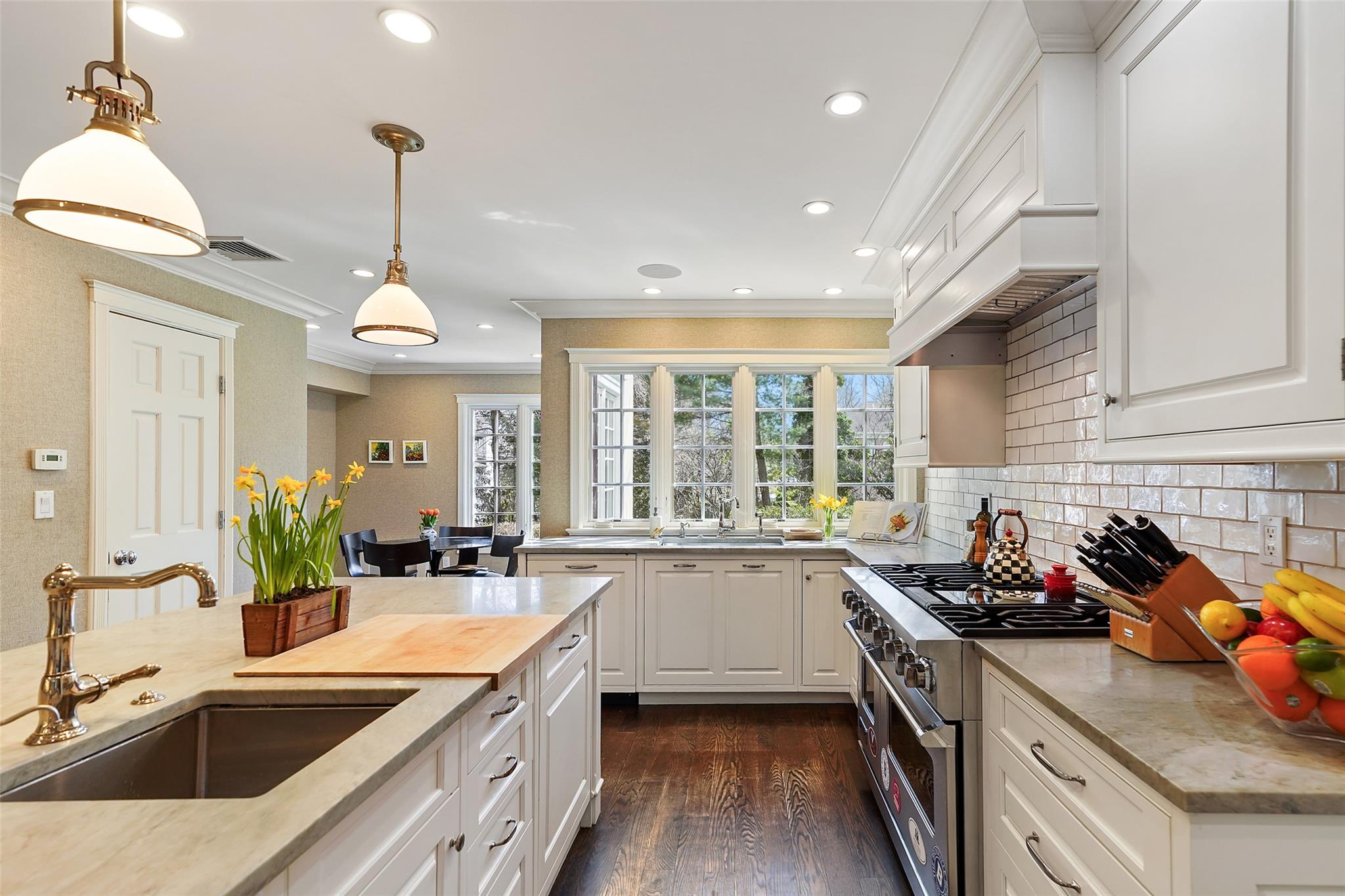 49 Moore Road, Bronxville, New York image 7
