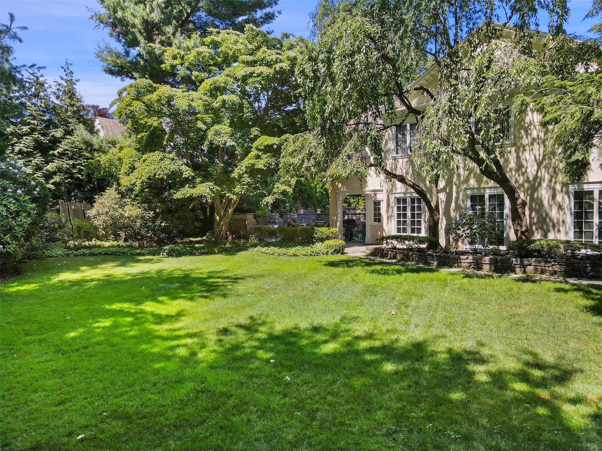 49 Moore Road, Bronxville, New York image 20