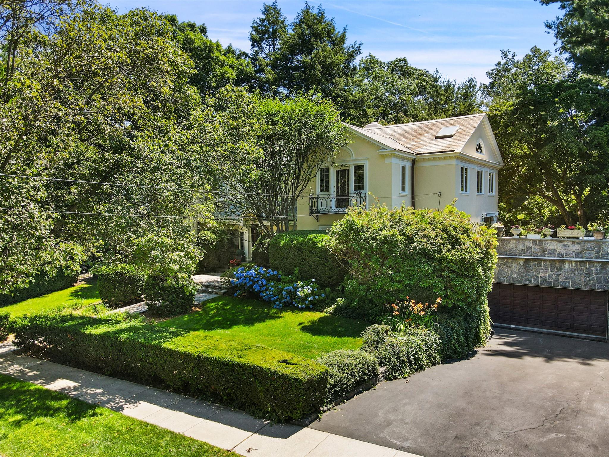 49 Moore Road, Bronxville, New York image 39