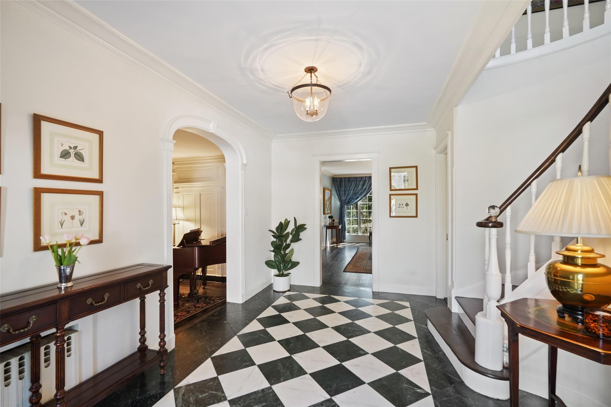 49 Moore Road, Bronxville, New York image 3