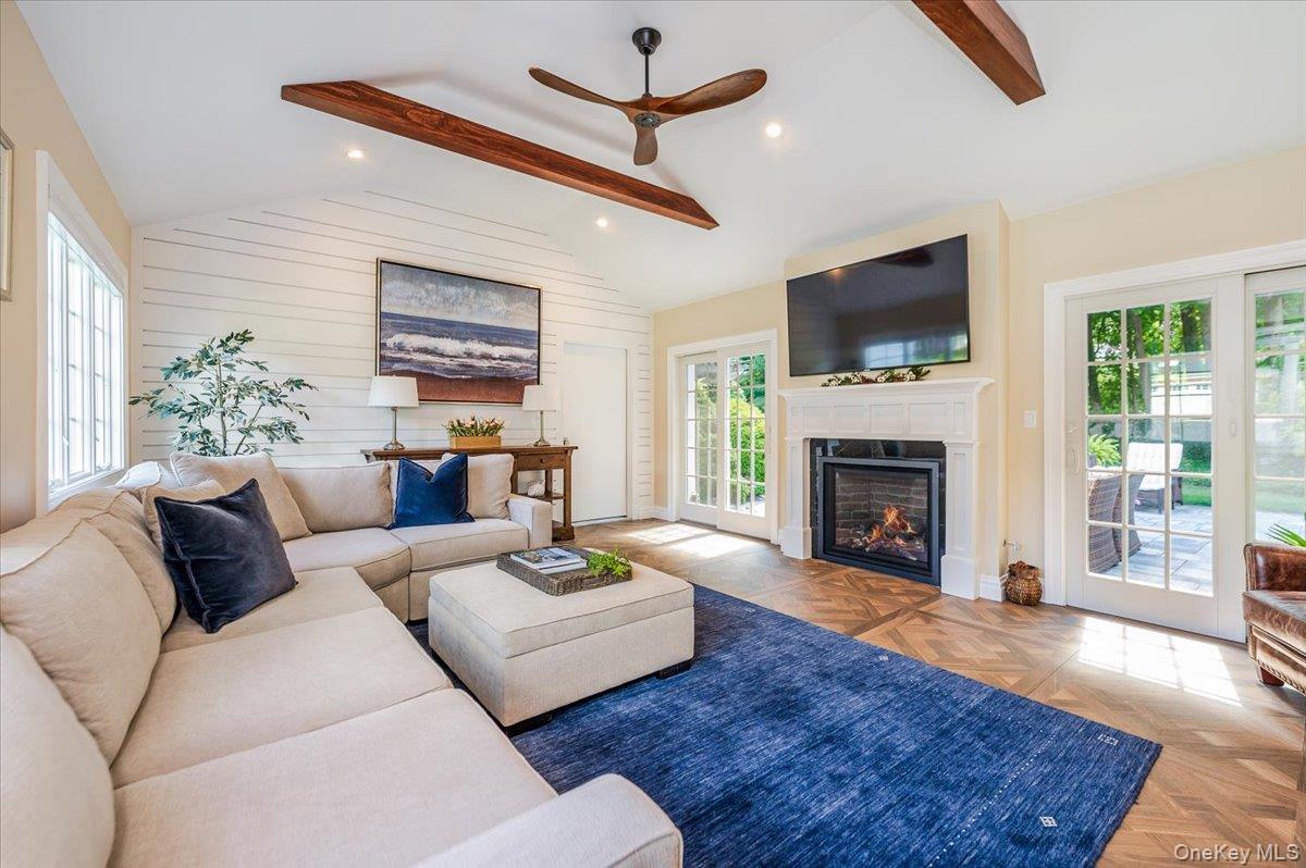 5 Fleetwood Drive