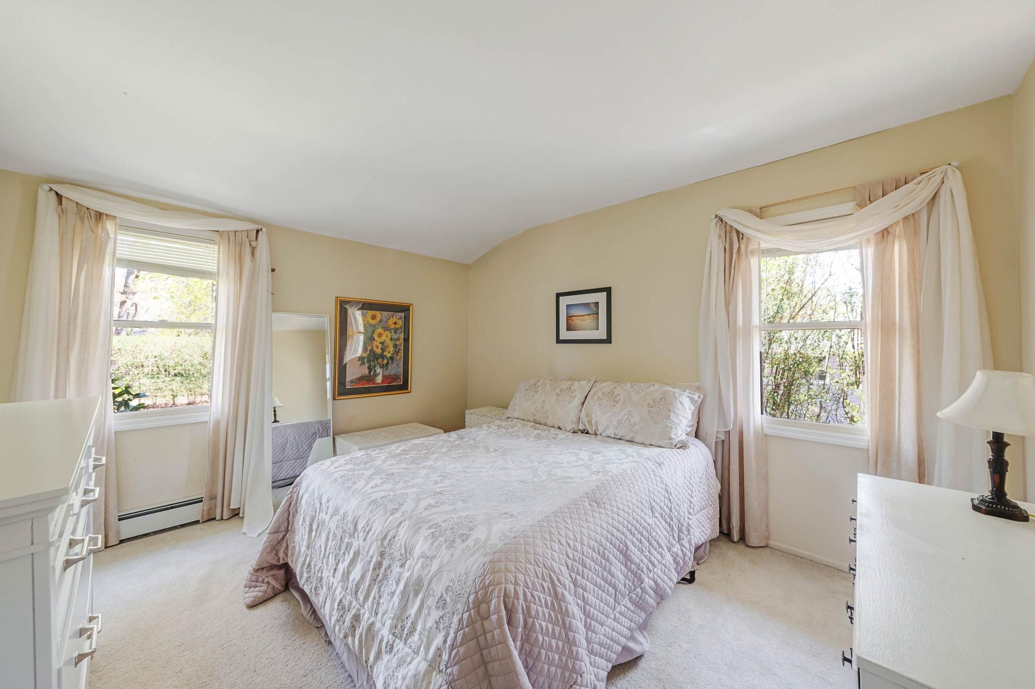 37 Balaton Avenue, Ronkonkoma, New York image 15