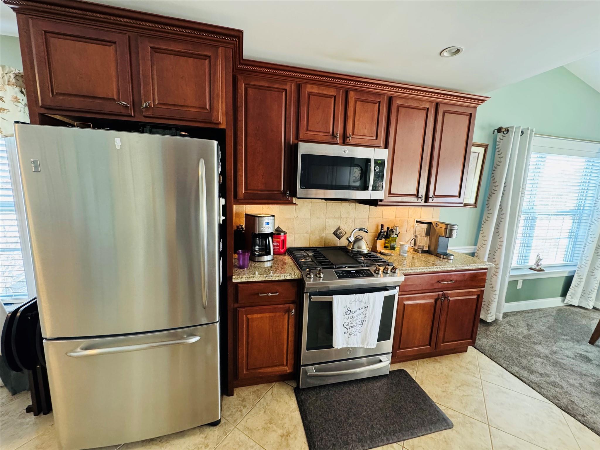 211 Pond Circle, Mount Sinai, New York image 6
