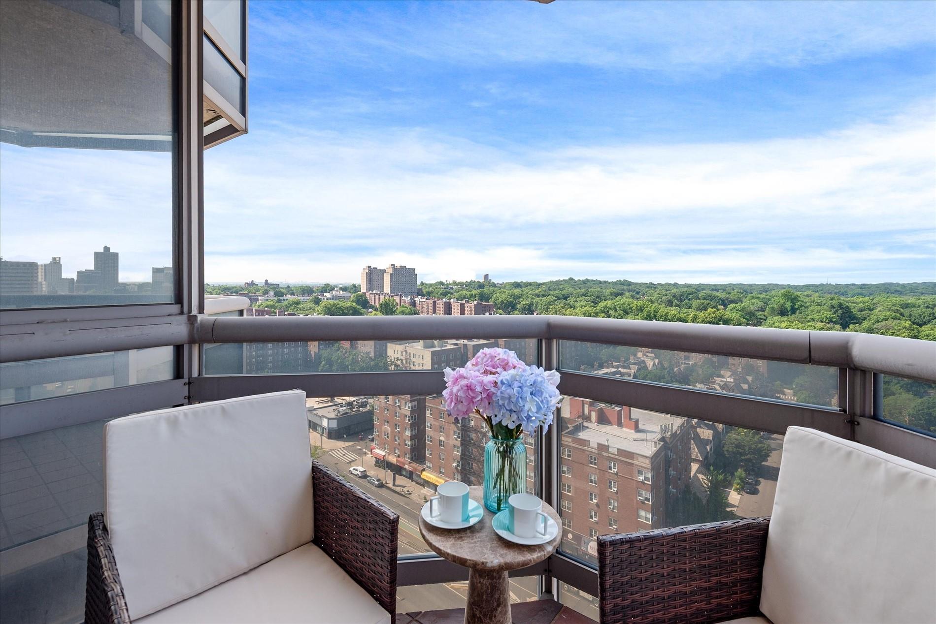 11201 Queens Boulevard 18D