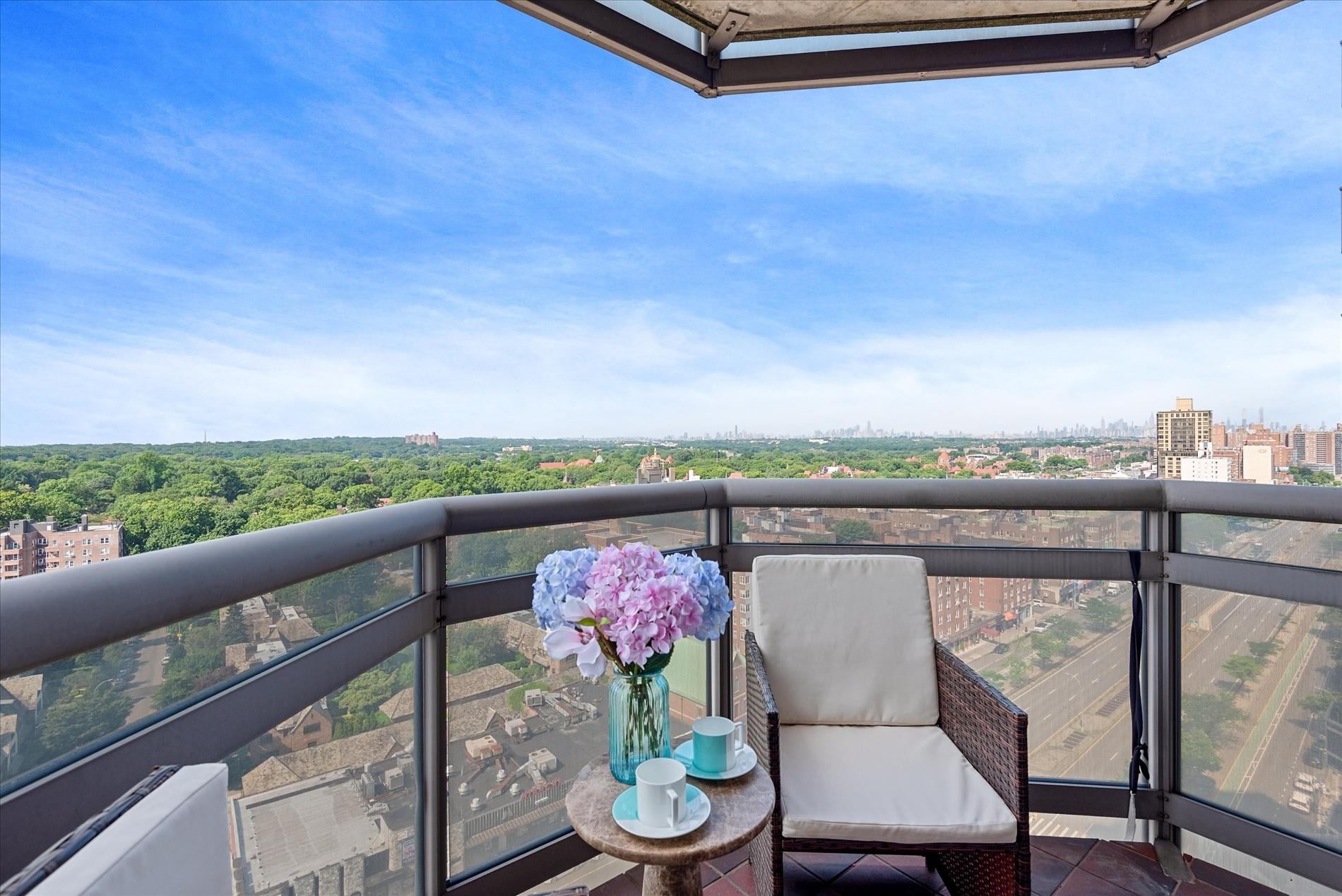 11201 Queens Boulevard 18D