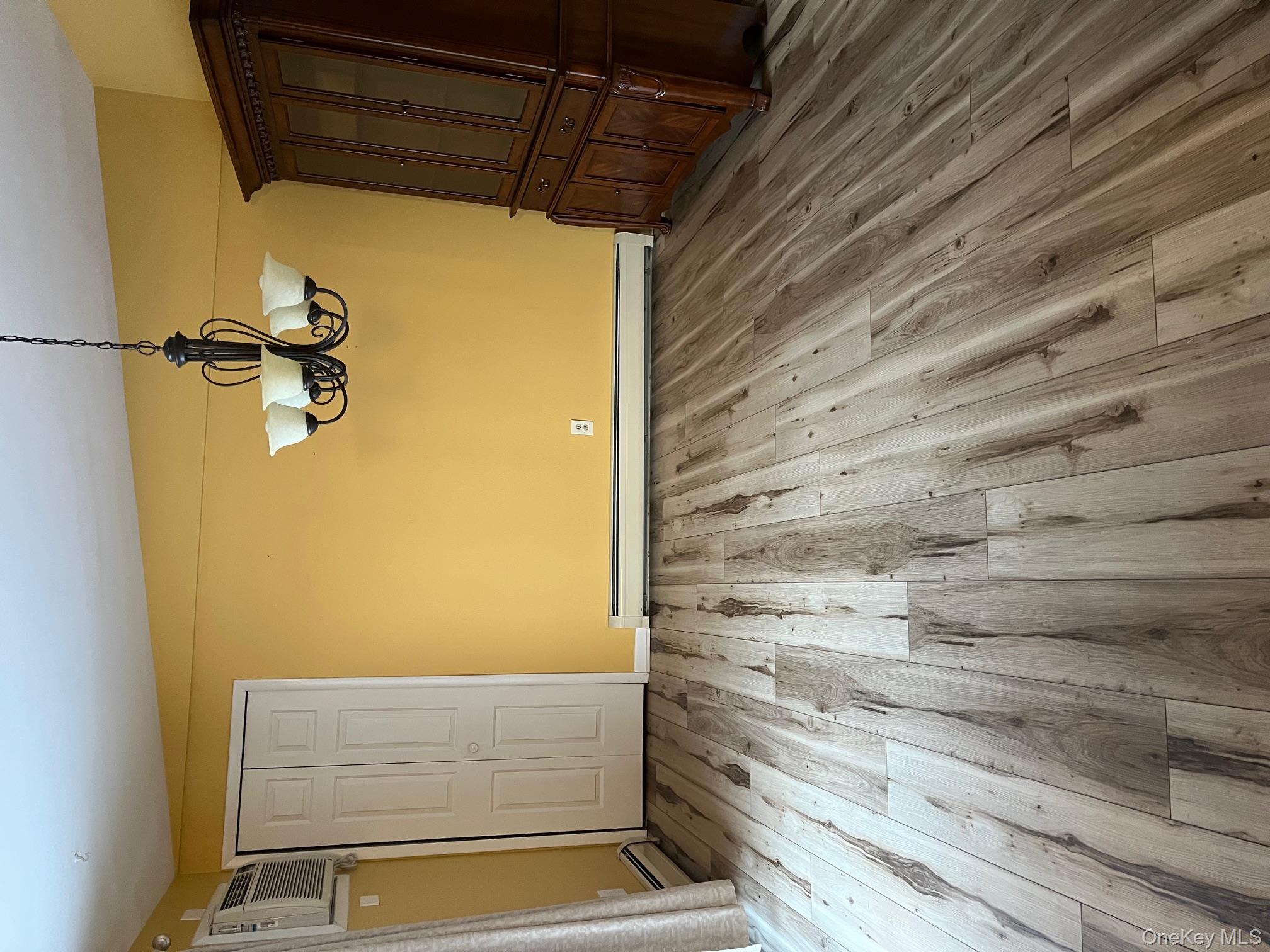 1011 Mountain View Court