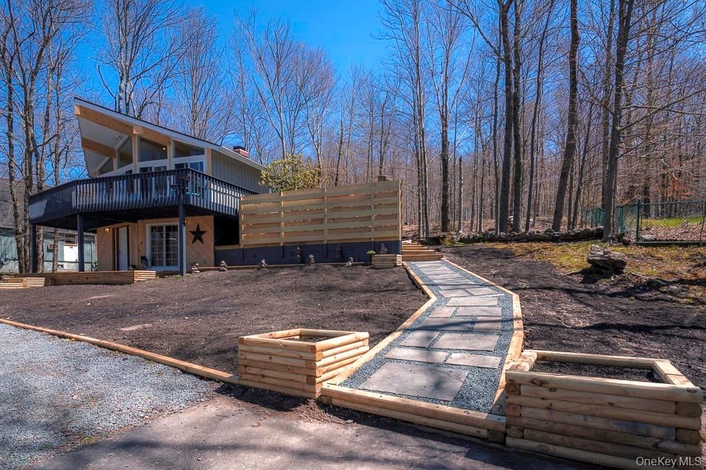 Photo of 51 Aspen Lane, Woodridge, NY 12789 (MLS # 1002681)