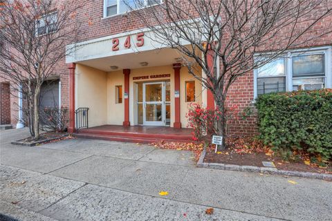 Homes For Sale - 245 Bronx River Road #7C<br/> Yonkers, NY 10704