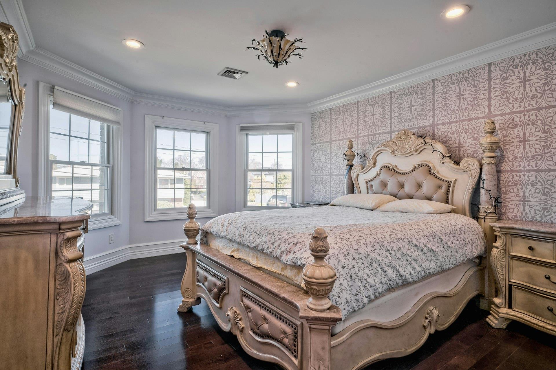 31 Burke Avenue, Jericho, New York image 24