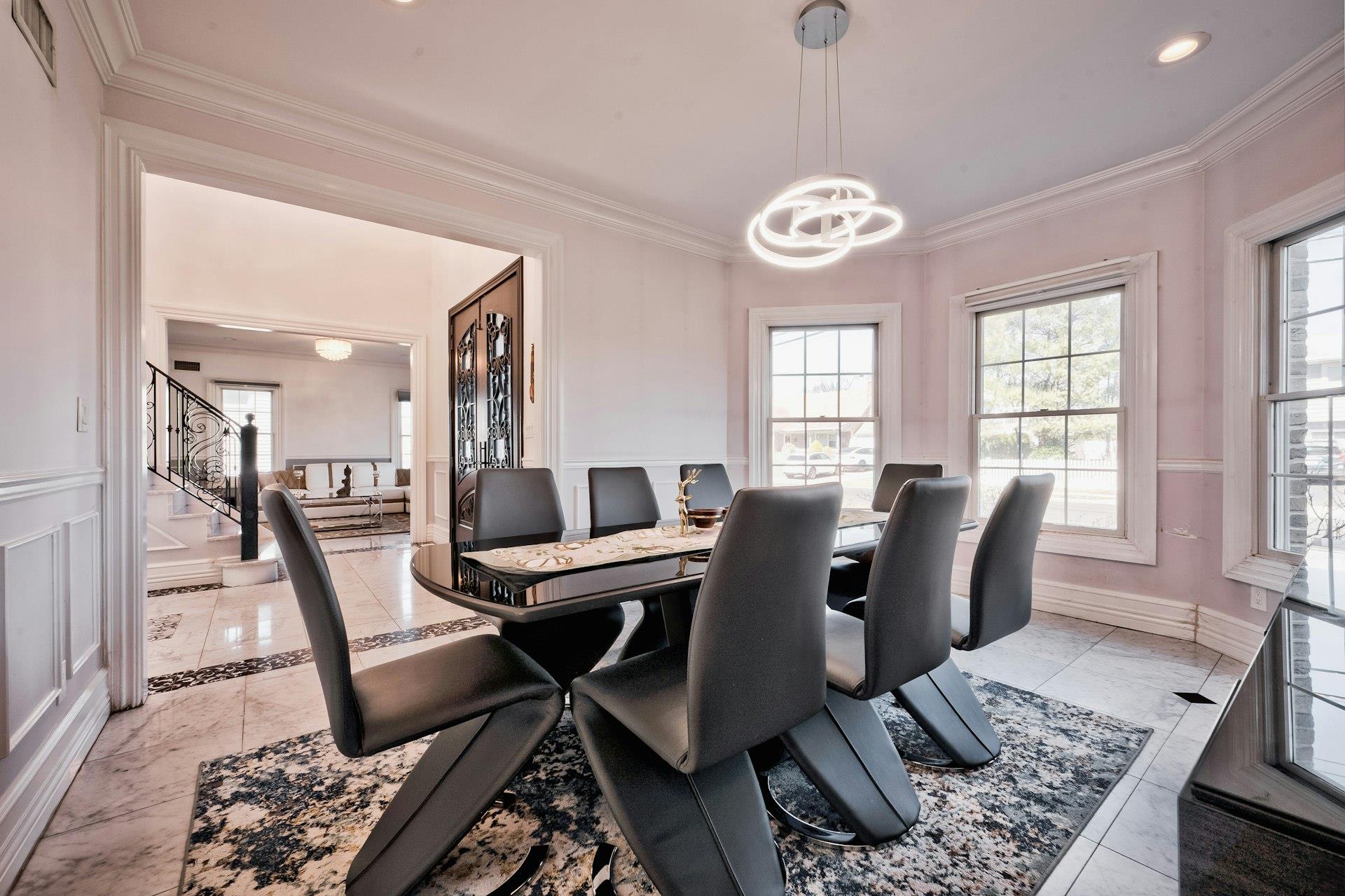 31 Burke Avenue, Jericho, New York image 9