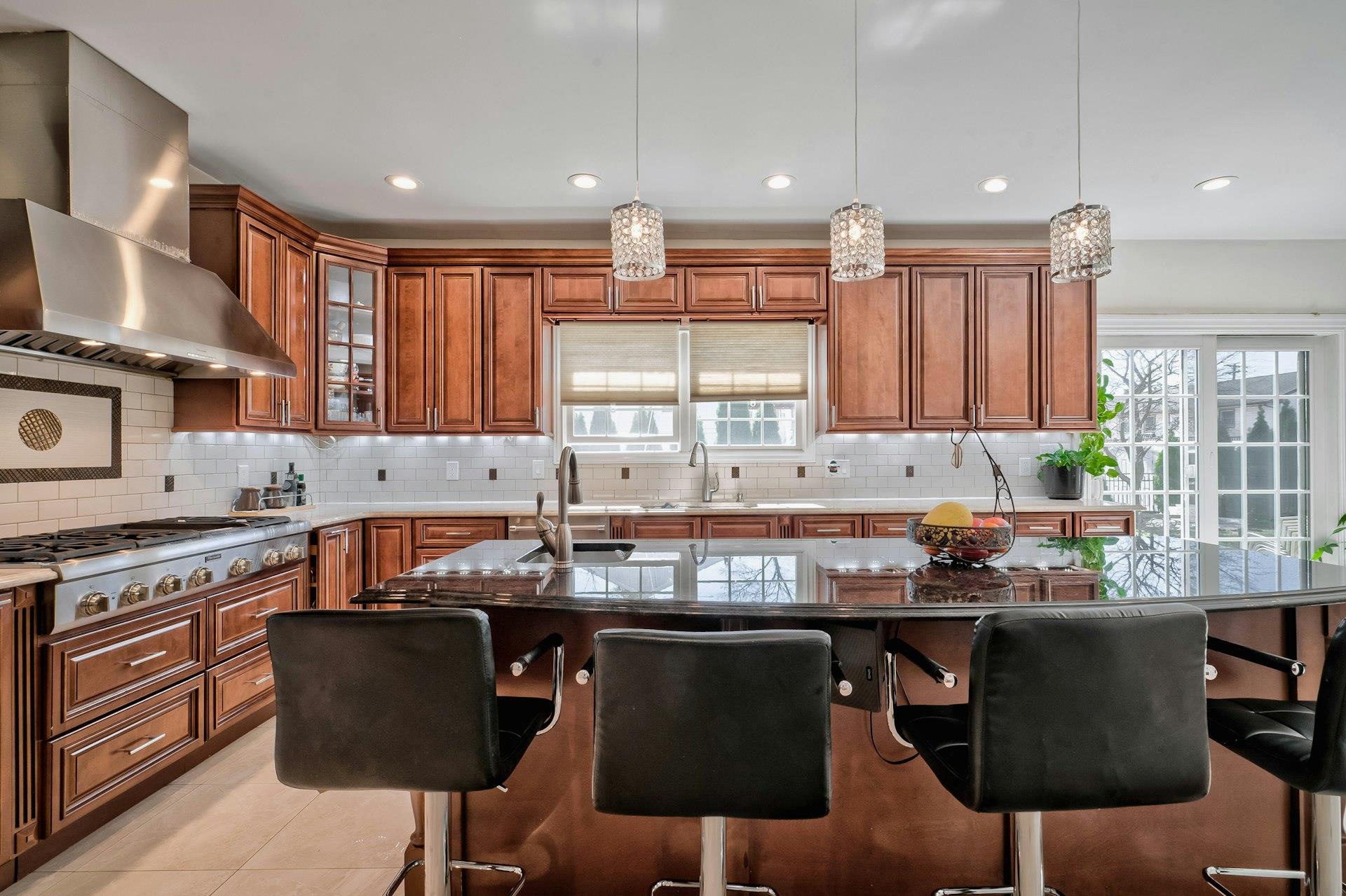 31 Burke Avenue, Jericho, New York image 17