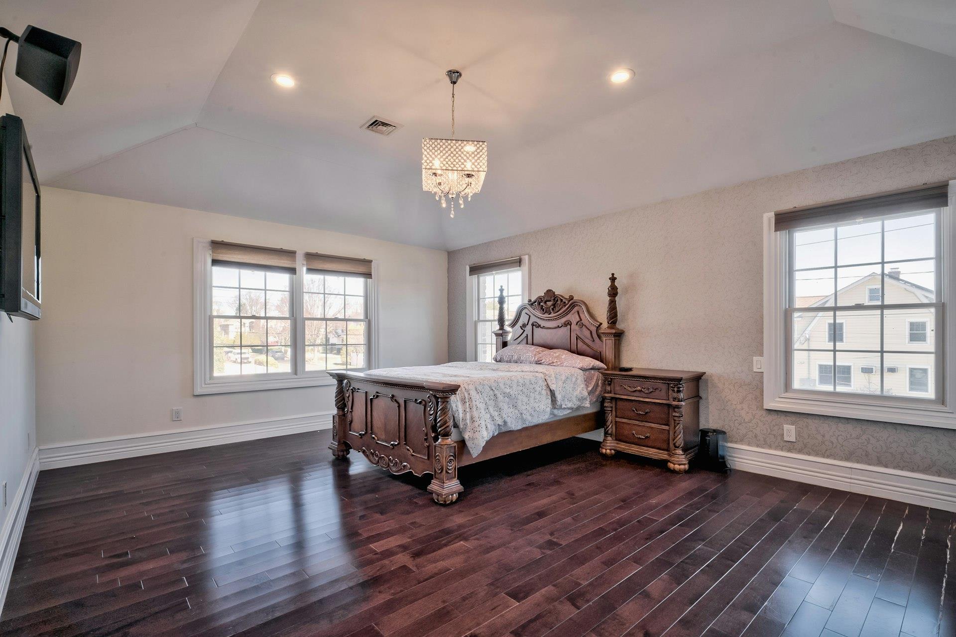 31 Burke Avenue, Jericho, New York image 21