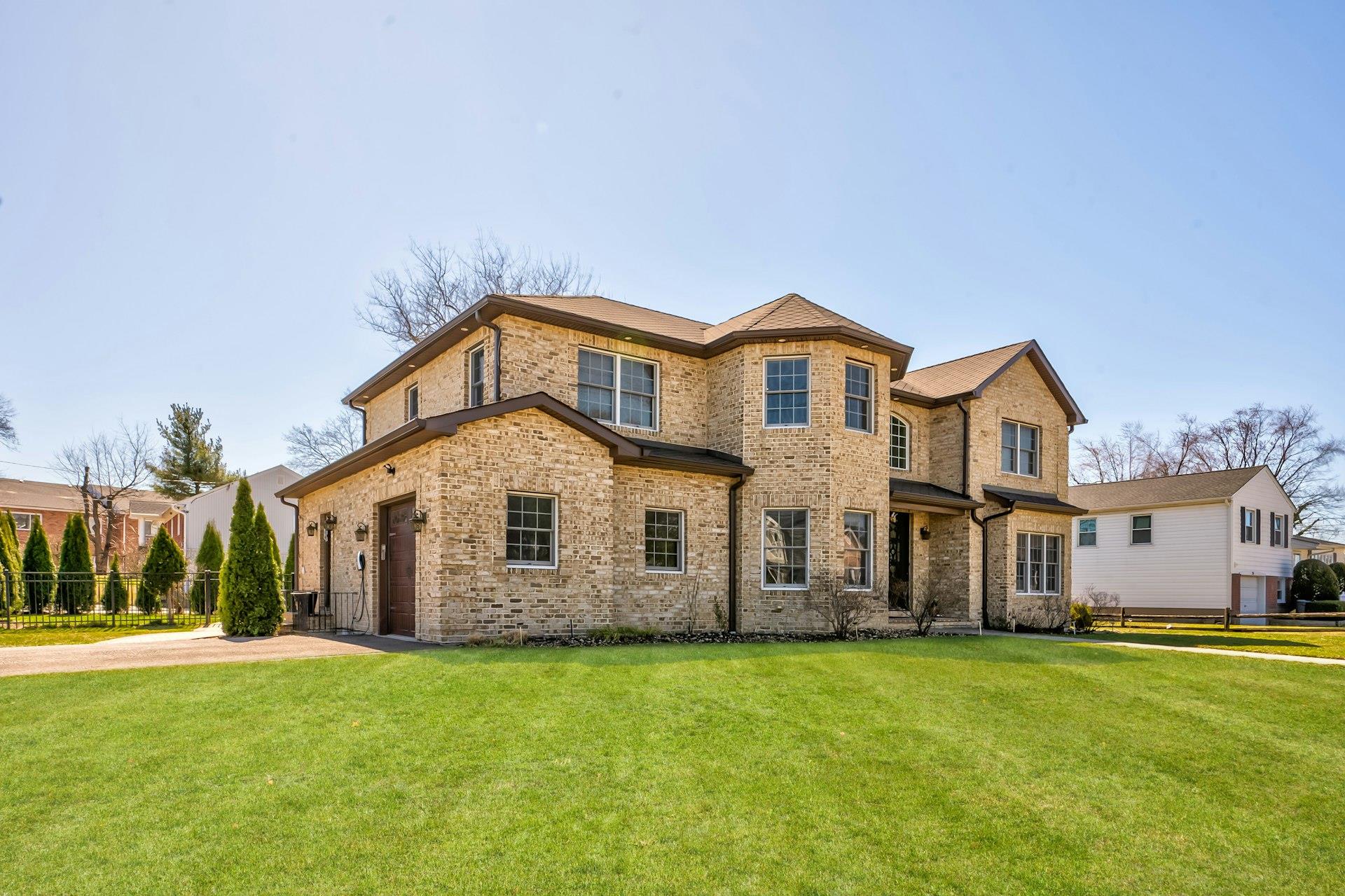 31 Burke Avenue, Jericho, New York image 2