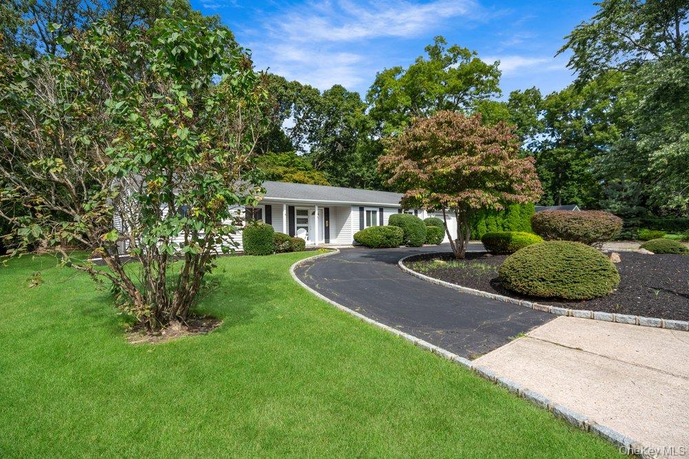 Photo of 24 Blackfoot Trail, Shoreham, NY 11786 (MLS # 1049337)
