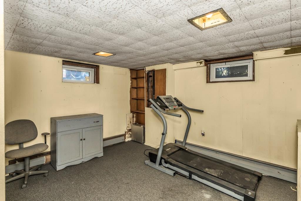20 Doone Drive, Syosset, New York image 25