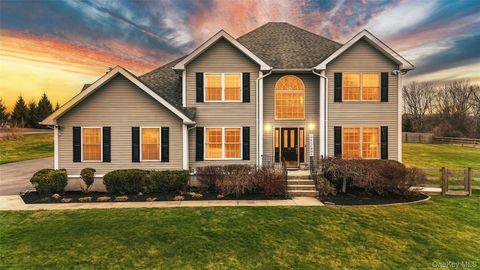 24 DUNTHORNE Drive Bloomingburg NY 12721