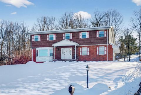 Photo of 32 Amy Todt Drive, Monroe, NY 10950 (MLS # 961180)