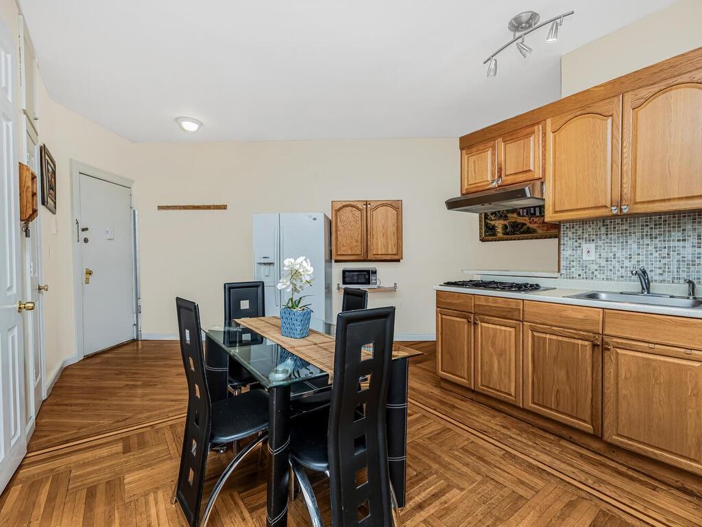 91 E 208th Street #3K, Bronx, New York image 2