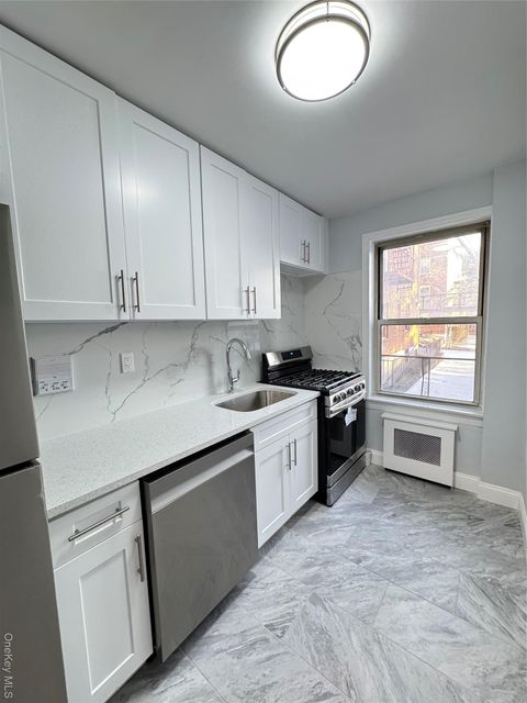 Photo of 138-35 Jewel Ave. Ave #1B, Flushing, NY 11367 (MLS # 961760)