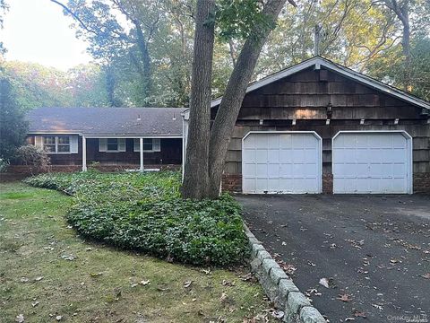 6 Chelsea Place Dix Hills NY 11746