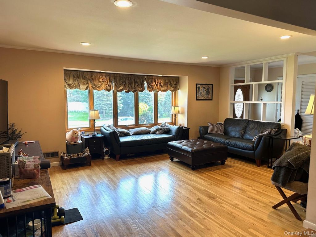 Photo of 921 Wellington Road, Westbury, NY 11590 (MLS # 922618)