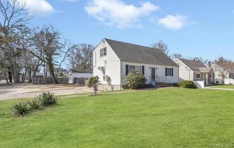 Multifamily For Sale - 532 Park Avenue<br/> Centereach, NY 11720