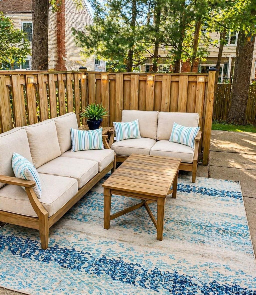 Photo of 109 Aspen Drive E, Woodbury, NY 11797 (MLS # 990859)