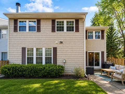 109 Aspen Drive E Woodbury NY 11797