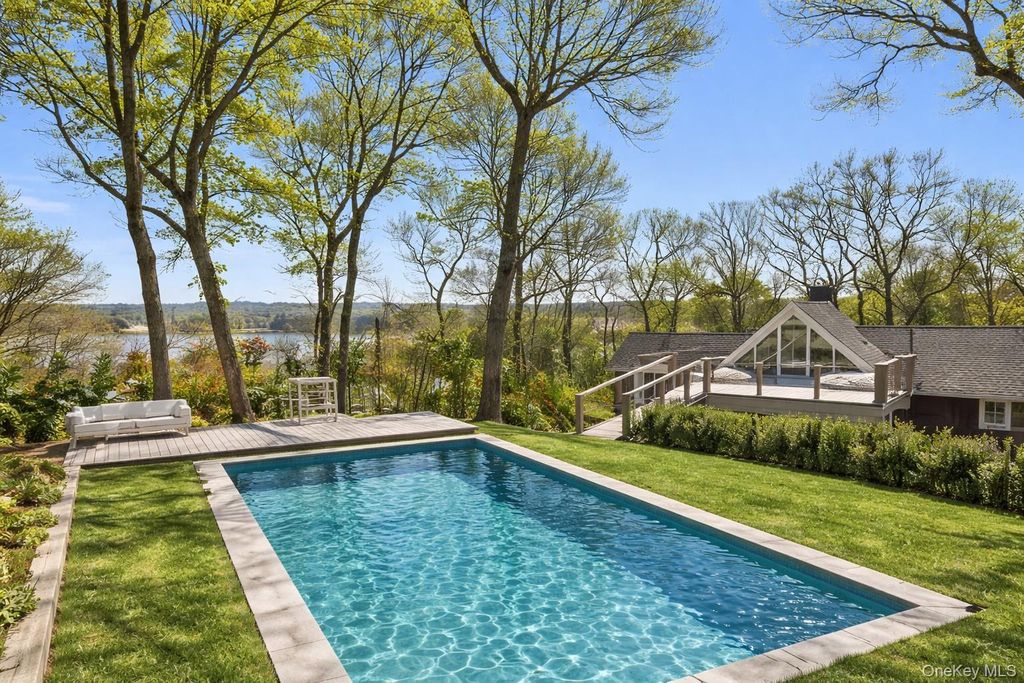 Photo of 33 Peters Path, East Hampton, NY 11937 (MLS # 986450)