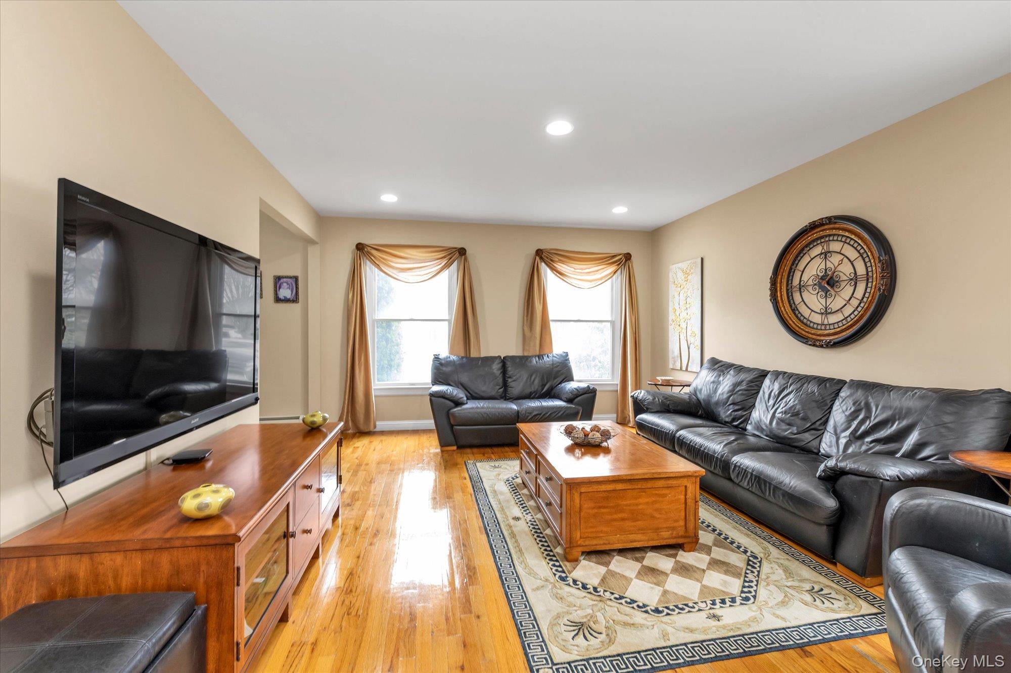 3249 Woodward Avenue