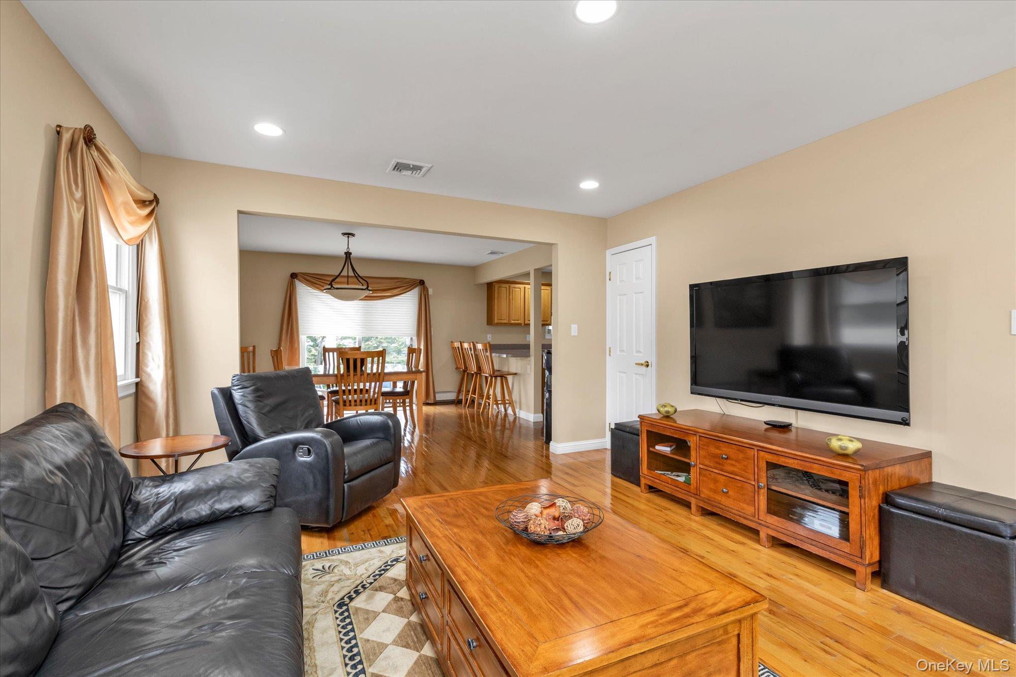 3249 Woodward Avenue