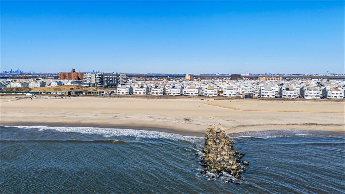 110 Beach Way