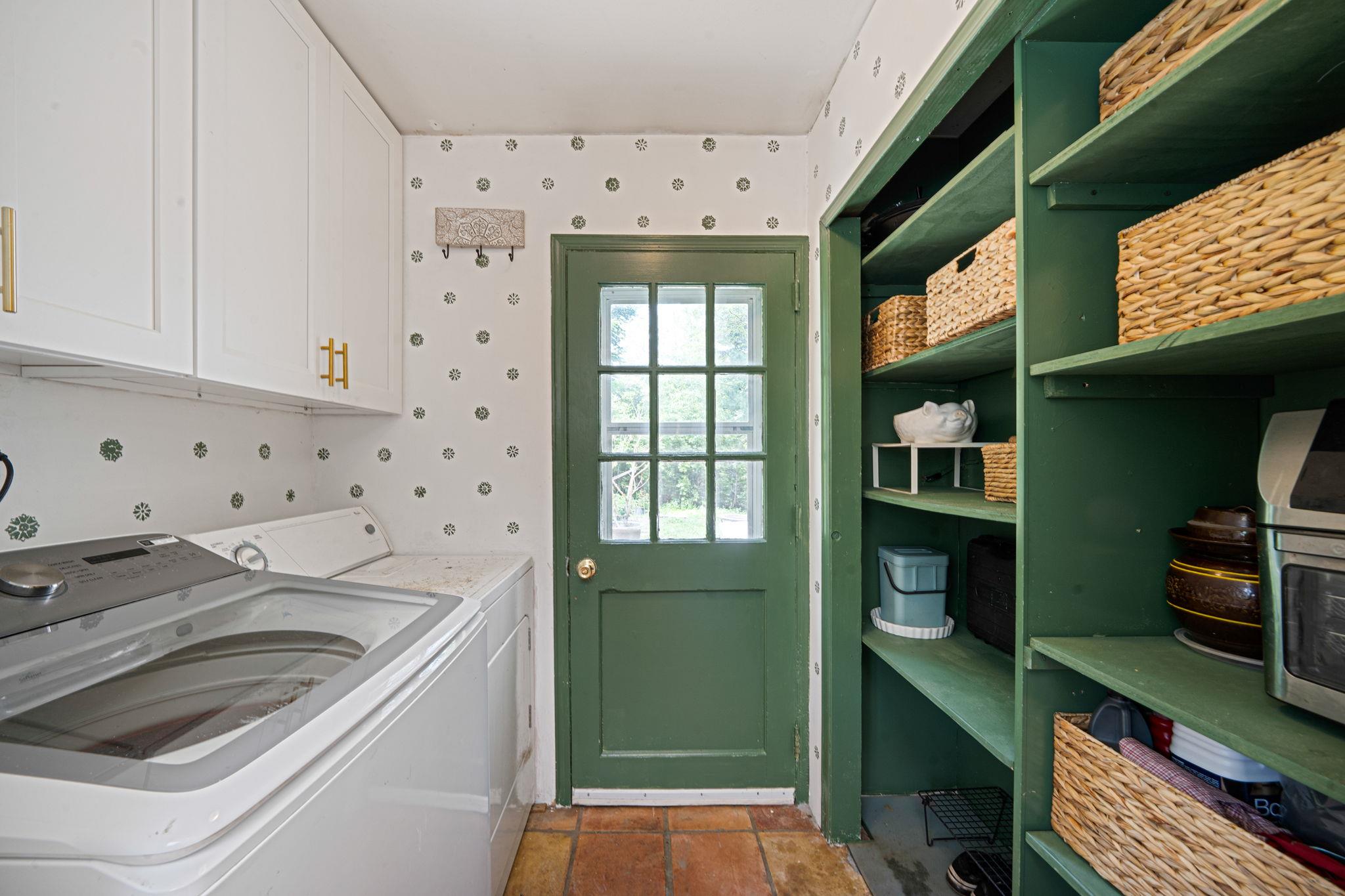 25 Rustic Gate Lane, Dix Hills, New York image 22