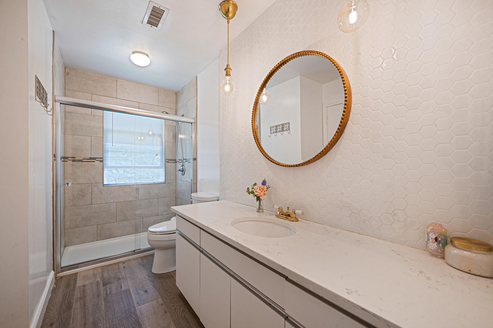 25 Rustic Gate Lane, Dix Hills, New York image 32