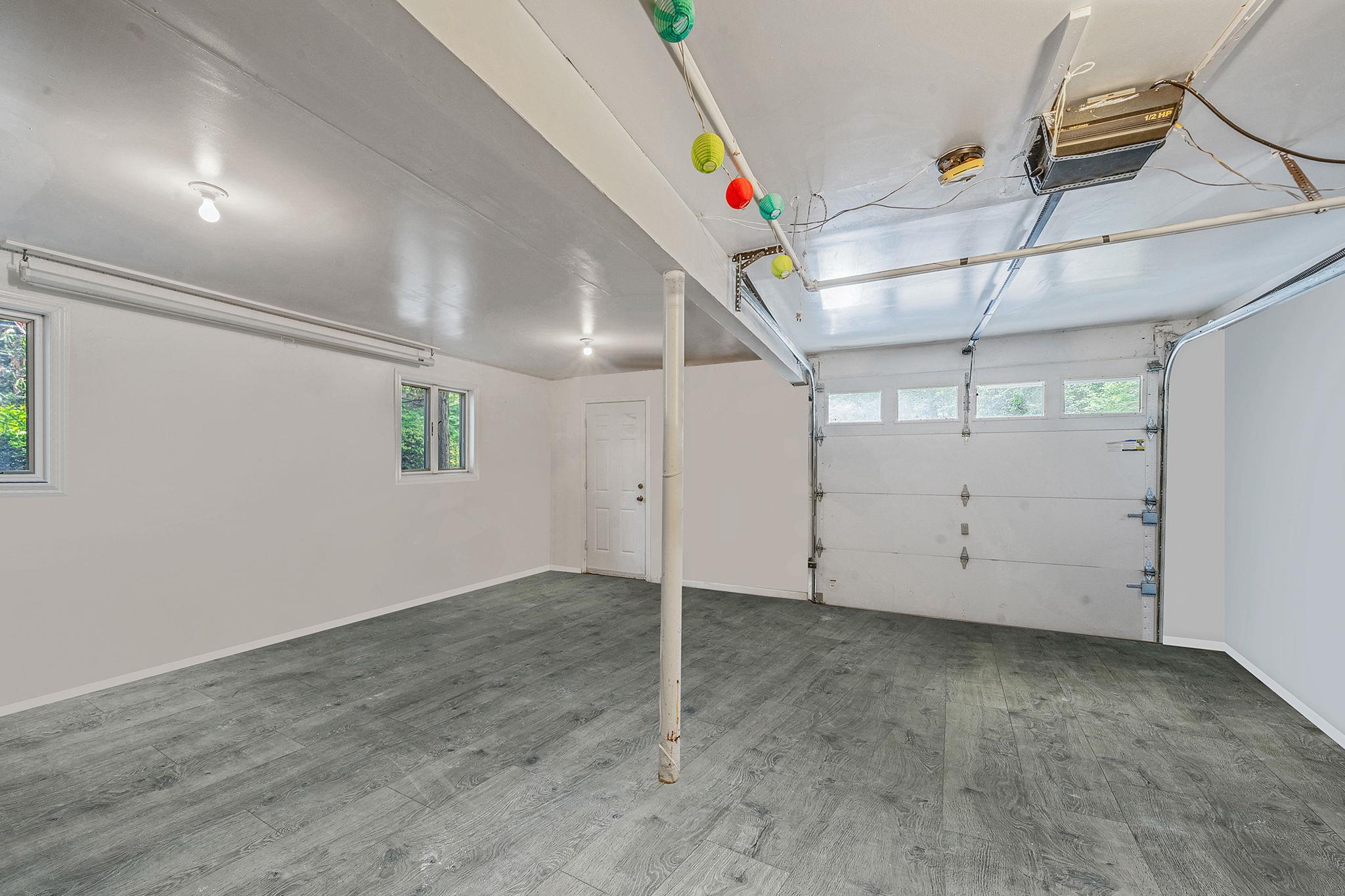 25 Rustic Gate Lane, Dix Hills, New York image 36