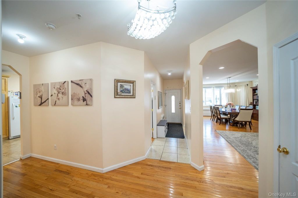 Photo of 4 Rose Garden Way #102, Monsey, NY 10952 (MLS # 957477)