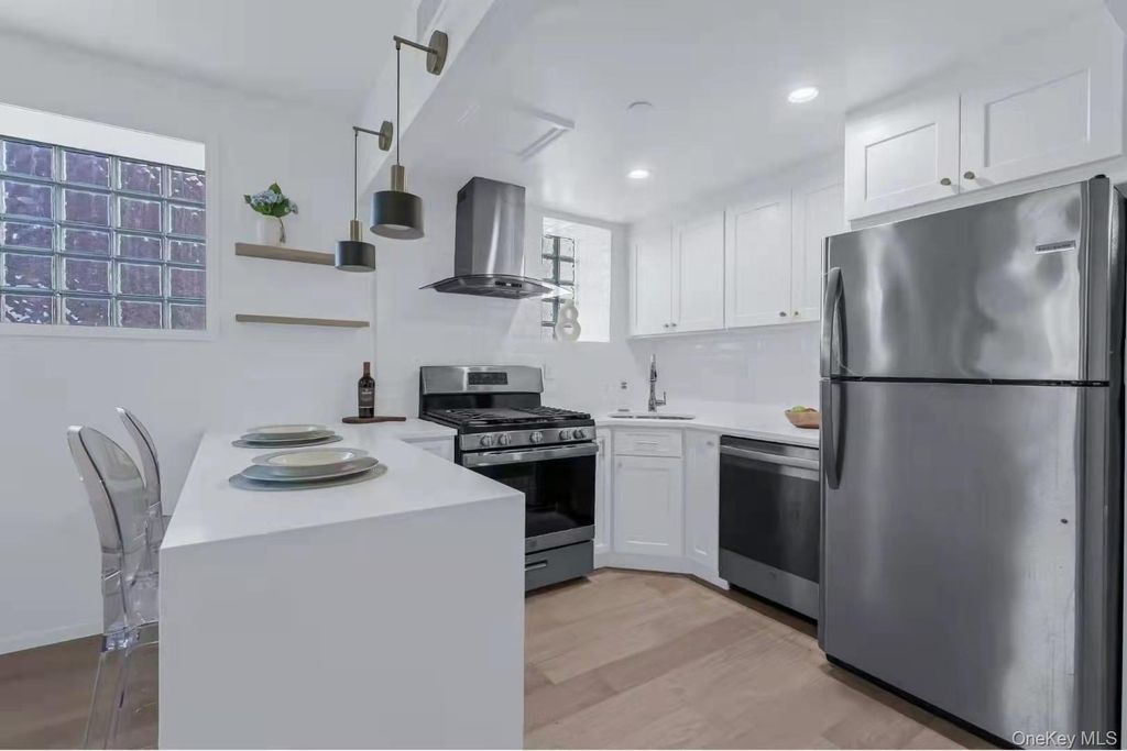 Photo of 97-30 64th Avenue #5A, Rego Park, NY 11374 (MLS # 979641)