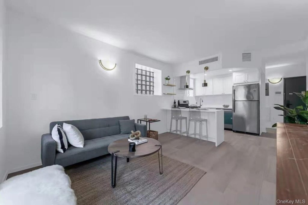 Photo of 97-30 64th Avenue #5A, Rego Park, NY 11374 (MLS # 979641)