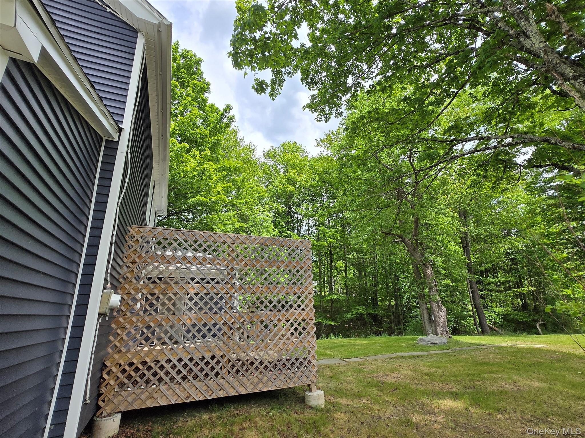 11 Spring Glen Road