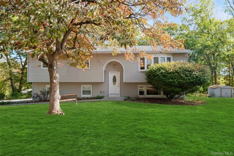 Photo of 42 Mesa Place #Nanuet, NY 10954, Nanuet, NY 10954 (MLS # 925199) Photo of 42 Mesa Place #Nanuet, NY 10954, Nanuet, NY 10954 (MLS # 925199)