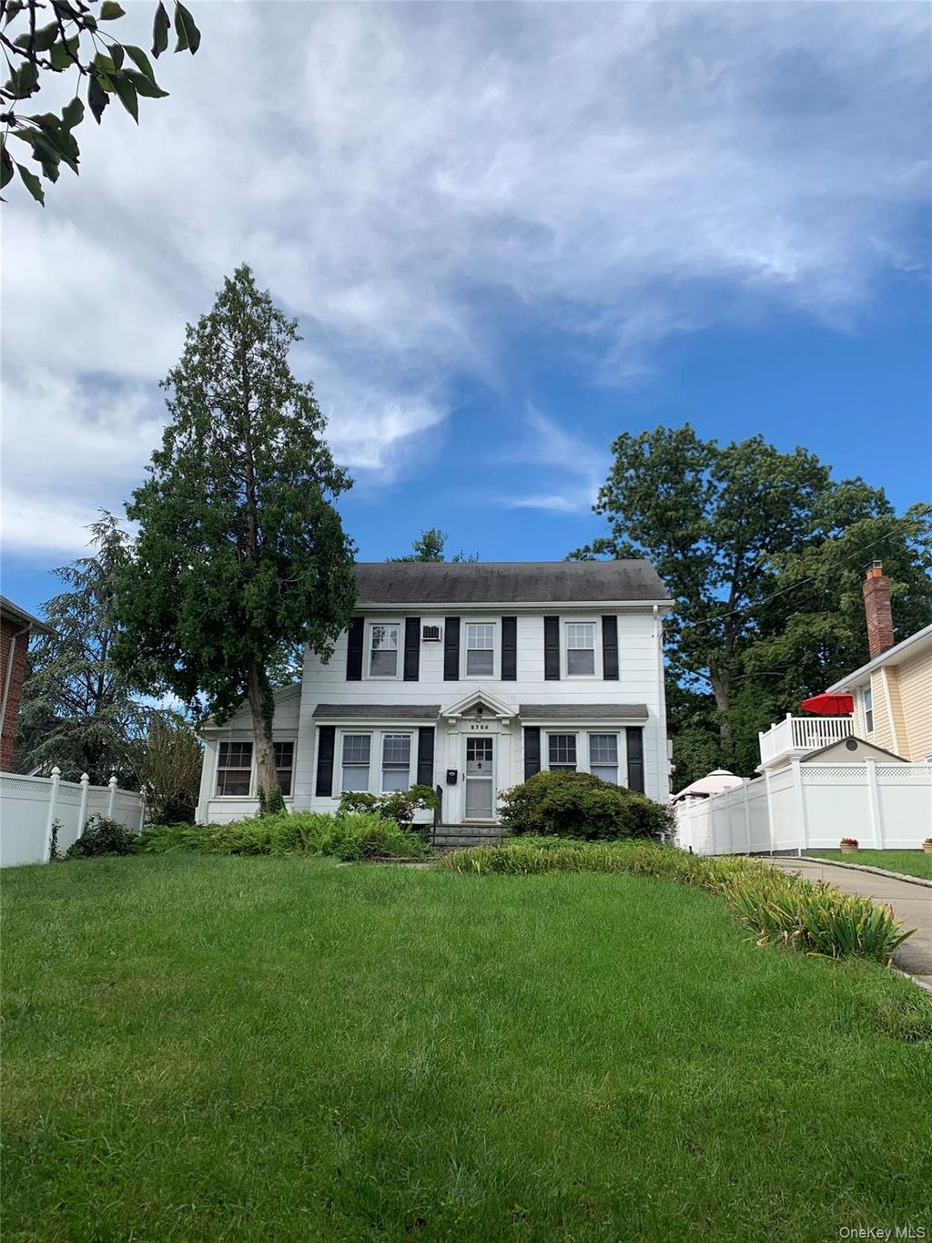 Photo of 8706 Palo Alto Street, Holliswood, NY 11423 (MLS # 984012)