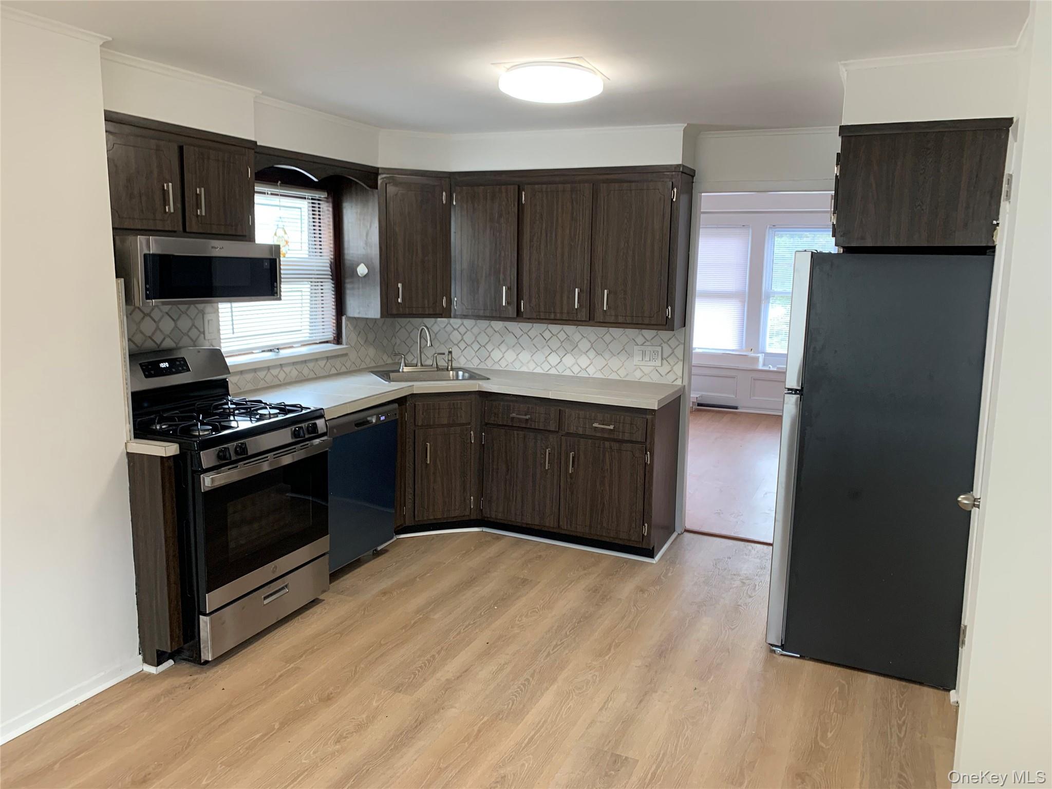 8706 Palo Alto Street