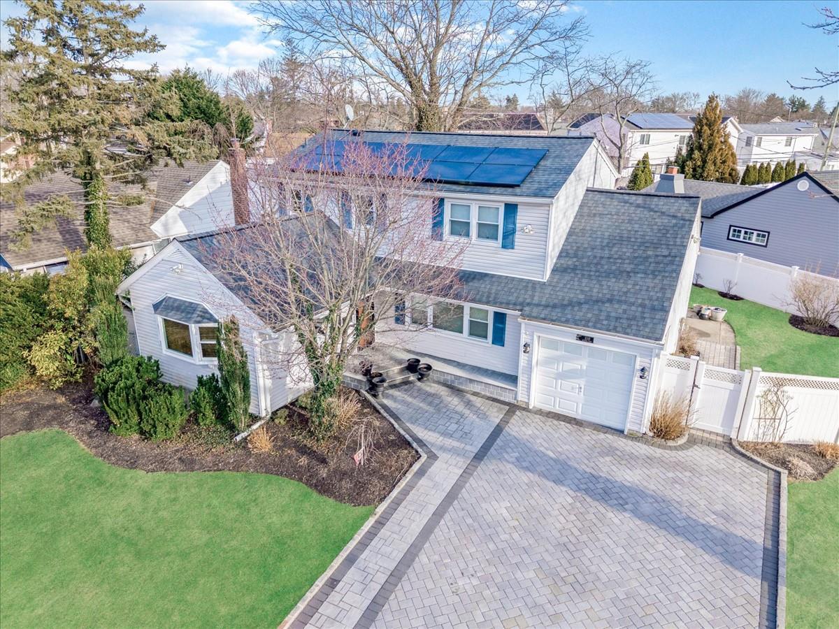 1019 Olympia Road, North Bellmore, New York image 2