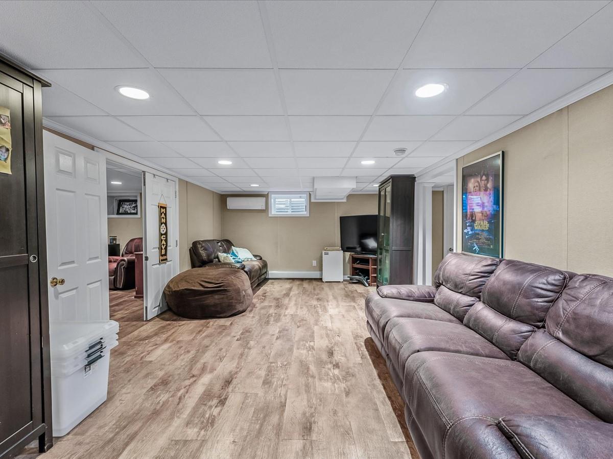 1019 Olympia Road, North Bellmore, New York image 18