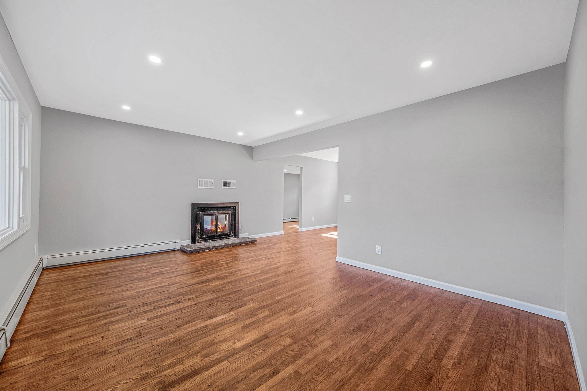 14 Center Street, Ronkonkoma, New York image 7