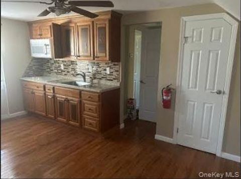 Photo of 117 Roosevelt Avenue, Islip, NY 11751 (MLS # 955881)