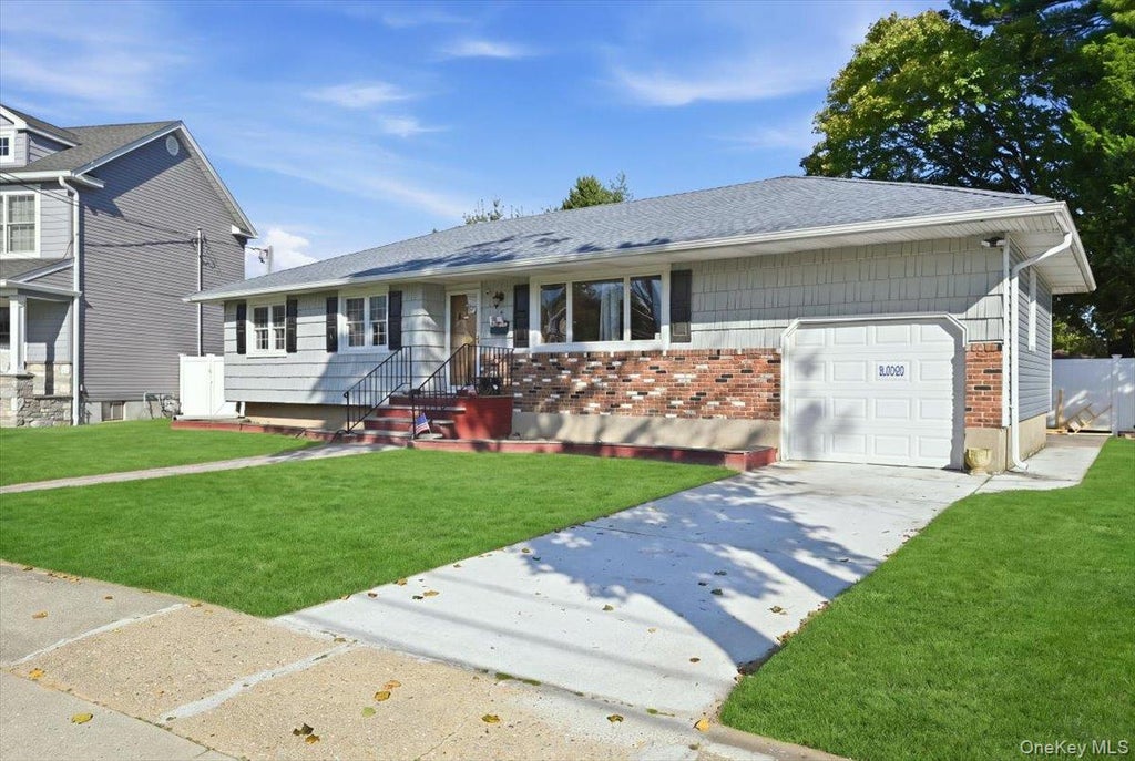 Photo of 2 Troscher Lane, Bethpage, NY 11714 (MLS # 1068812)