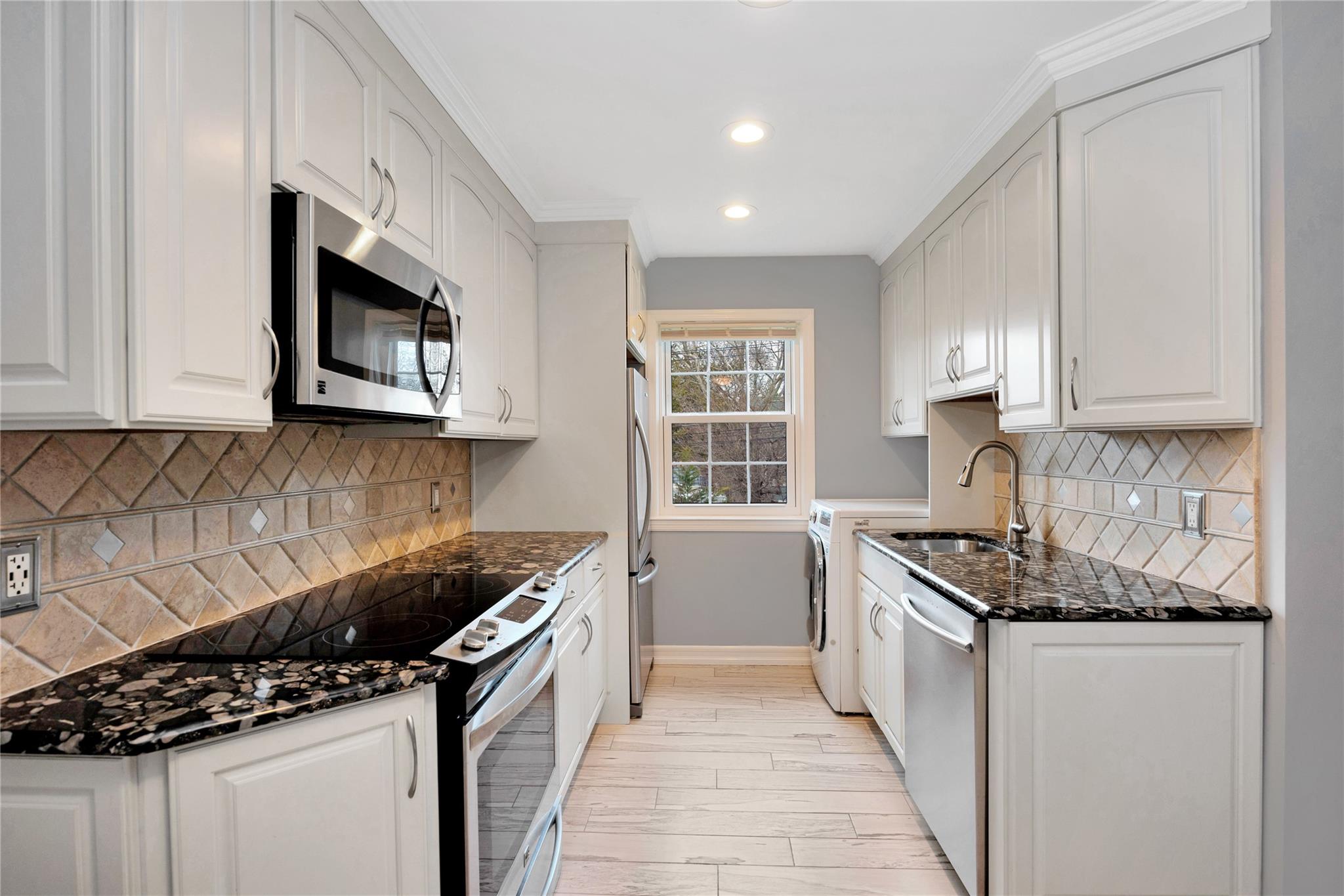 2380 Bedford Avenue #B, Bellmore, New York image 7