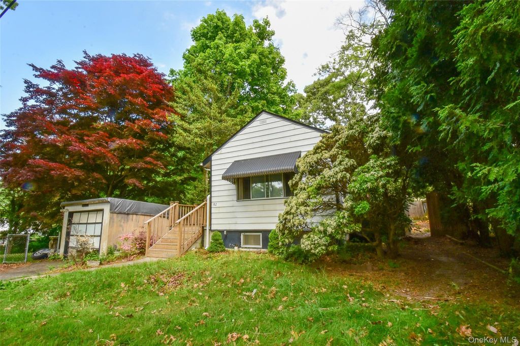 Photo of 82 Cherry Road, Rocky Point, NY 11778 (MLS # 1002101)