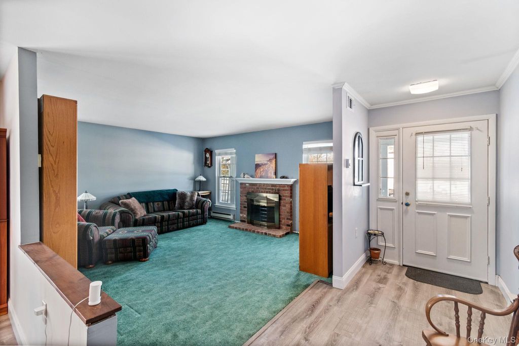 Photo of 475 Stratford Lane, Ridge, NY 11961 (MLS # 953068)